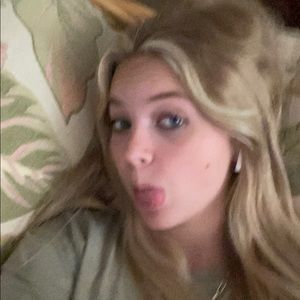 Meet your Posher, Kenslee